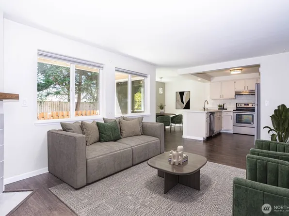 4231 NE 5th Street #C102, Renton, WA 98059