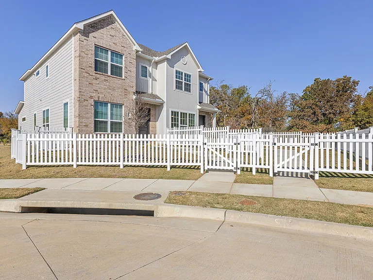 Exterior Townhome Unit - New Home