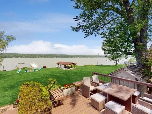 W3890 South Shore DRIVE, Lake Geneva, WI 53147