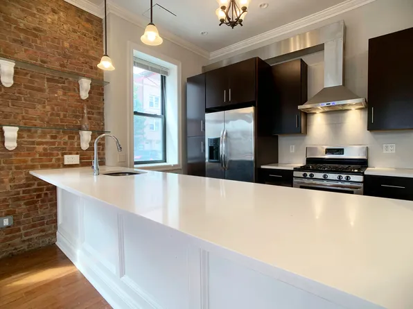 350 Irving Avenue image 12 of 15