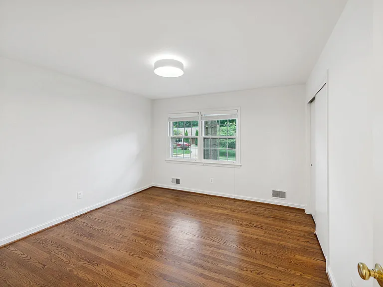 6313 Stoneham Ln — Photo 24