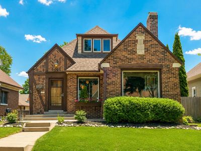 2328 S 59th STREET, West Allis, WI, 53219