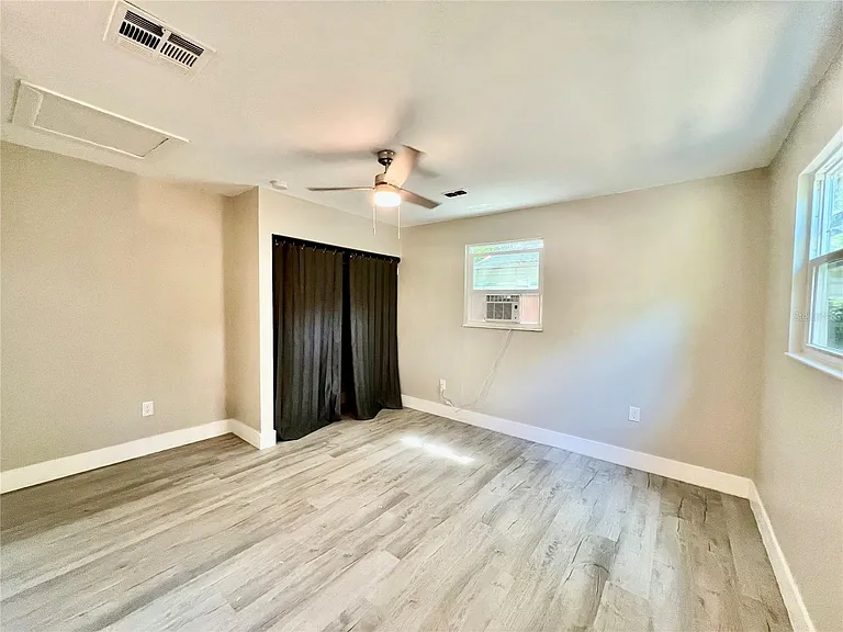 1709 E Chelsea St #B — Photo 3