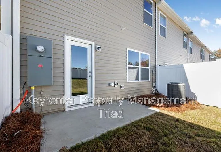 1122 Banworth Ct — Photo 28