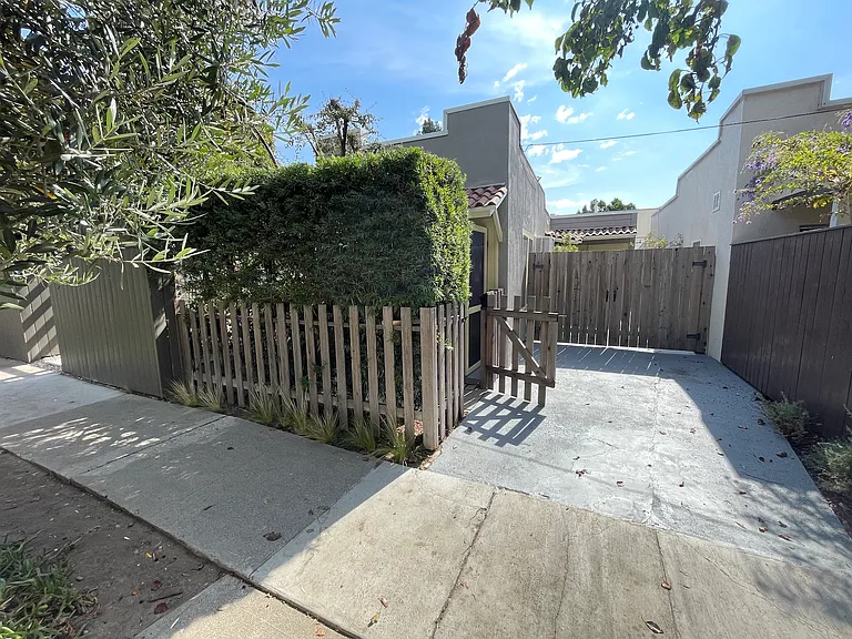 Braddock Dr — Photo 4