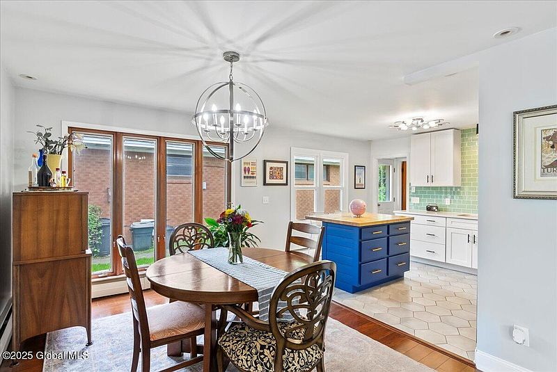 3rd image of 77 Daytona Avenue