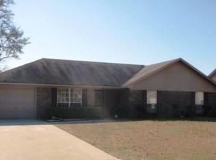 916 Primrose Ln, Hinesville, GA 31313