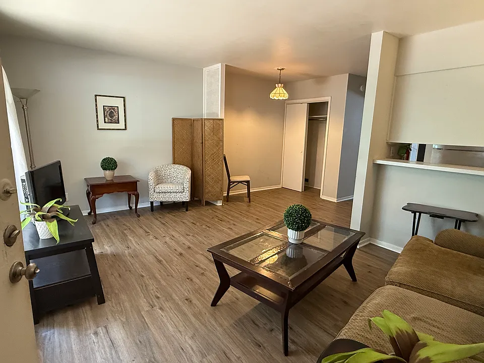1906 Santa Clara St #3