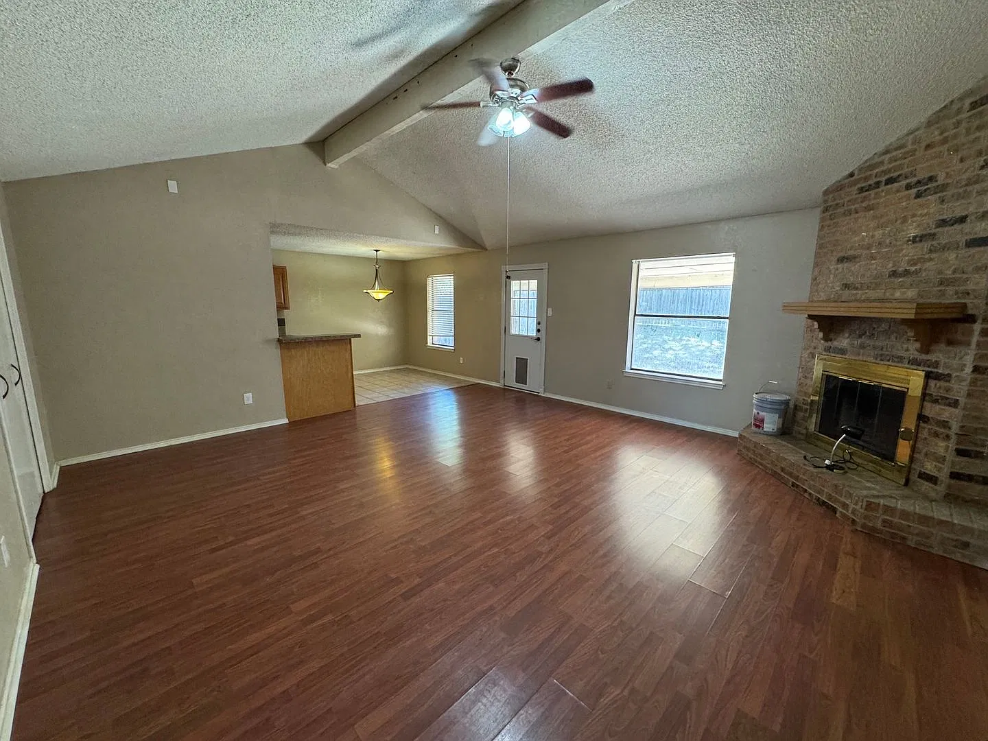 Spacious Hewitt Home — Photo 3
