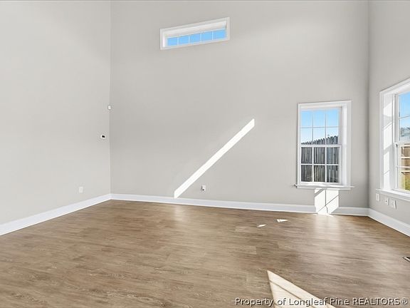 3rd image of 360 Blackhawk Ln