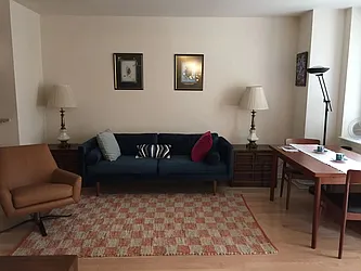 Rented by R New York