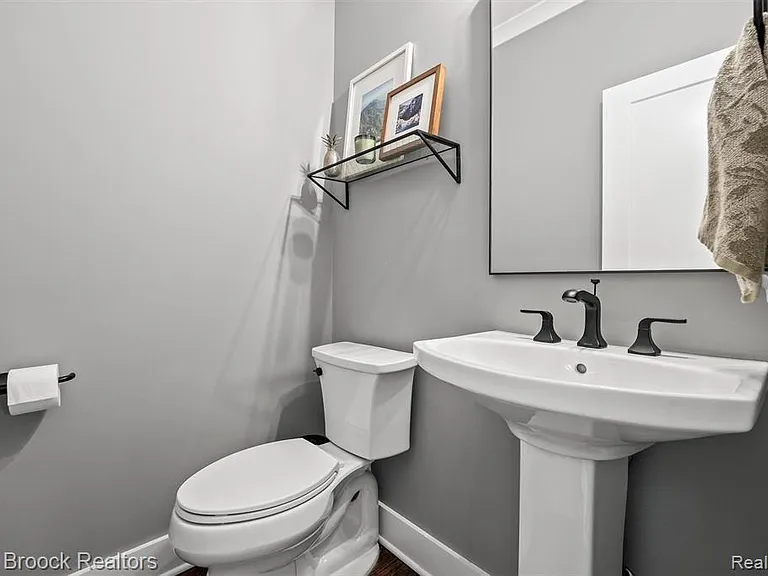 402 N Alexander Ave — Photo 30