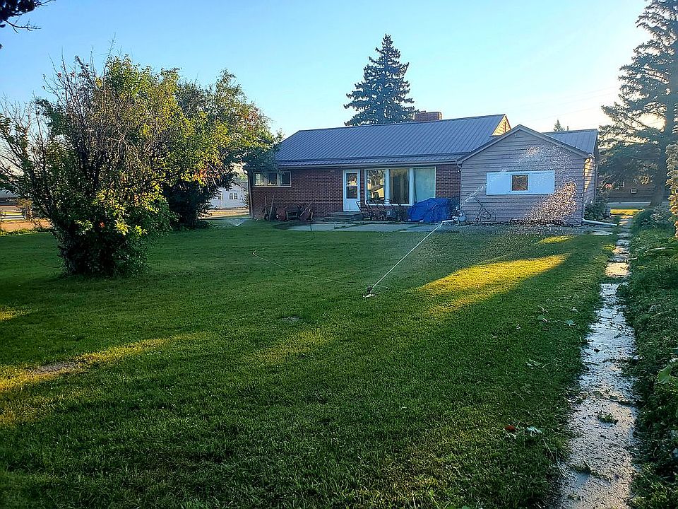 1st image of 327 8th Ave N