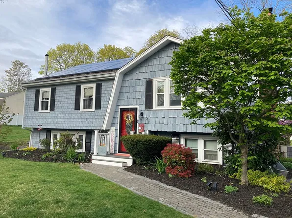 41 Myrtle St, Rockland, MA 02370