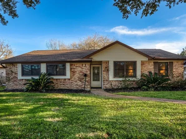 11010 Sagecrest Ln, Houston, TX 77089