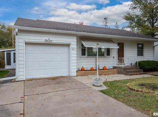607 33rd Ave, Moline, IL 61265