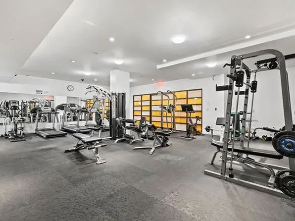 500 4th Avenue image 9 of 12