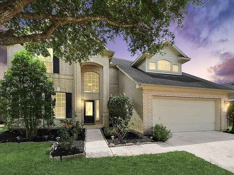 4 Palmdale Ln — Photo 1
