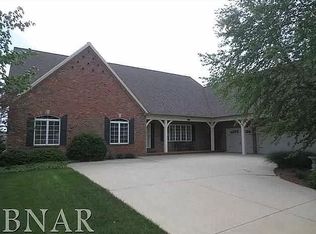 1914 Longwood Ln, Bloomington, IL