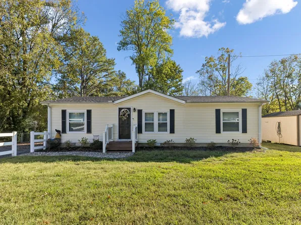 118 E Elm St, Ashland City, TN 37015