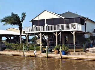 130 Snapper Ln, Freeport, TX 77541