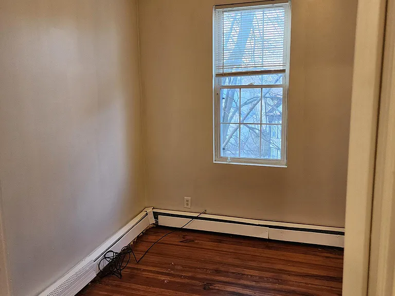 Fernboro St — Photo 12