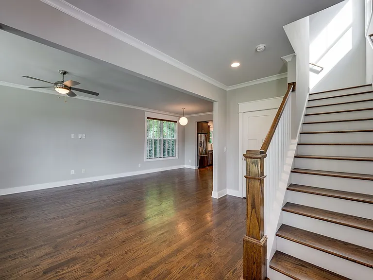 700A Eastland Ct — Photo 5