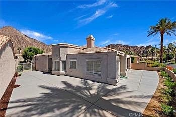 3rd image of 48603 Paseo Tarazo