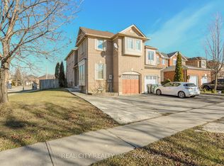 7020 Black Walnut Trl, Mississauga, ON L5N 7N7