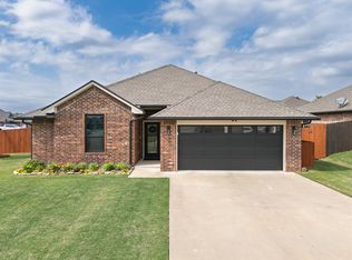1922 Glenbrook Dr, Shawnee, OK 74804
