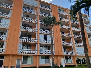 15 S Golfview Rd APT 303, Lake Worth, FL 33460