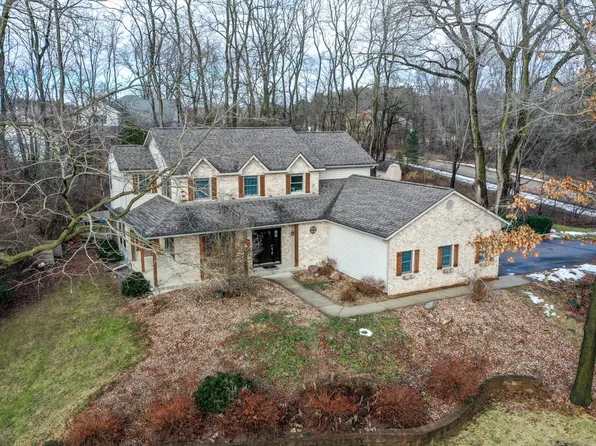 E11051 W Wynsong Ln, Baraboo, WI 53913