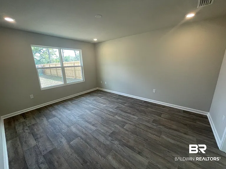 213 Burnston Way — Photo 5