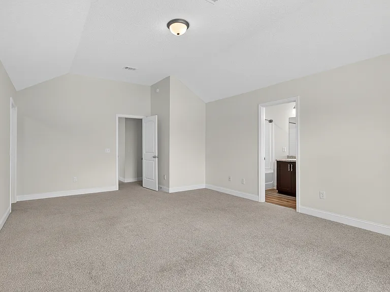 100 Centennial Ct — Photo 22
