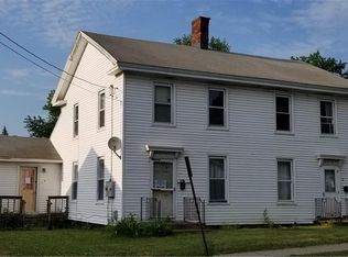 31 Burrstone Rd, New York Mills, NY 13417