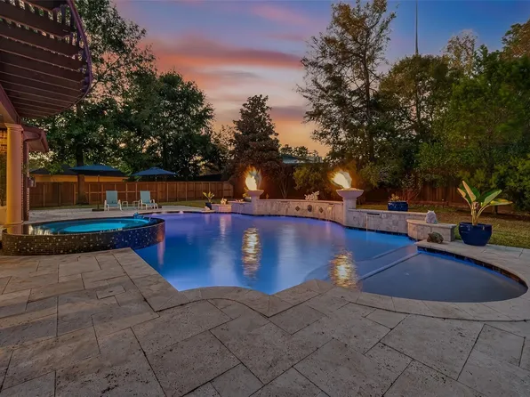 2007 Cliff Manor Dr, Conroe, TX 77304