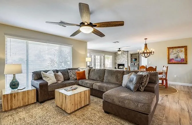 10932 W Tropicana Cir — Photo 10