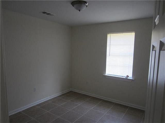 2nd image of 141 South St