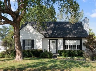 8732 Loch Lea Ln, Jeffersontown, KY 40299