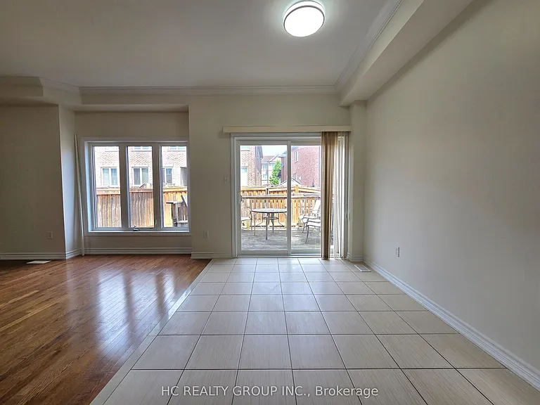 703 Hammersly Blvd — Photo 7