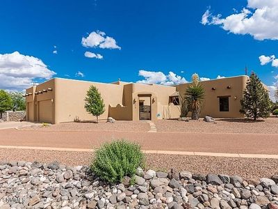 5513 Redfox Rd, Las Cruces, NM, 88007