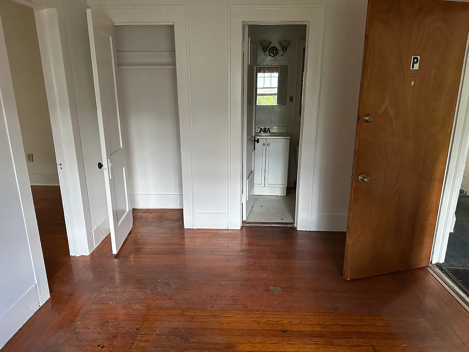 635 E Concord St — Photo 2