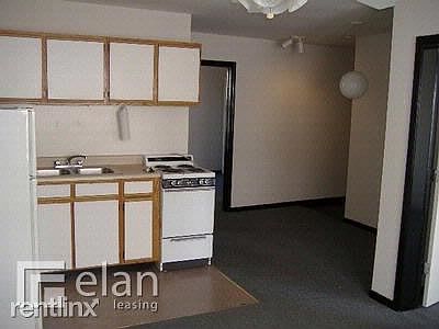 2nd image of 3933 N Clarendon Ave APT 405