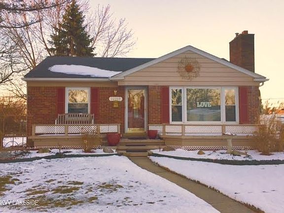 2nd image of 22327 Cedar St