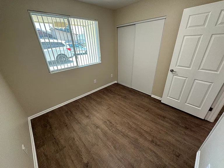 6842 Morella Ave #3 — Photo 26