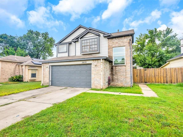 3810 Storm Creek Dr, Houston, TX 77088