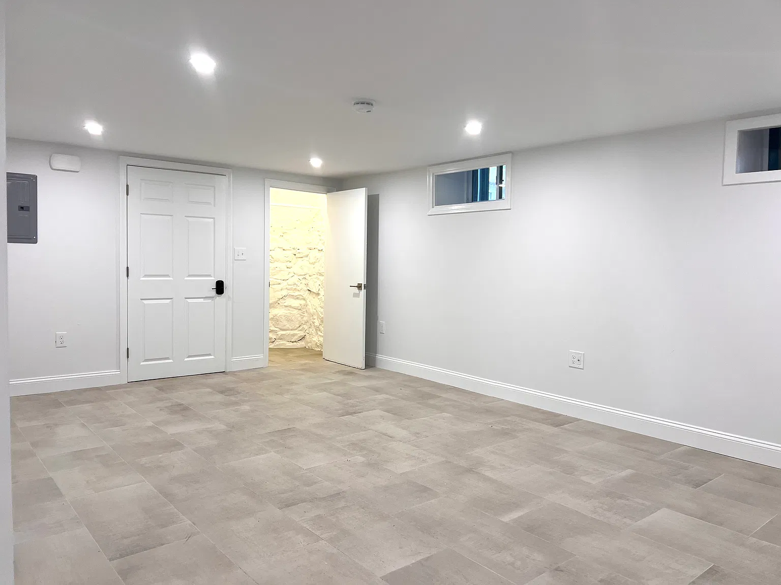 Studio, 600 sqft, $1,900 — Photo 1