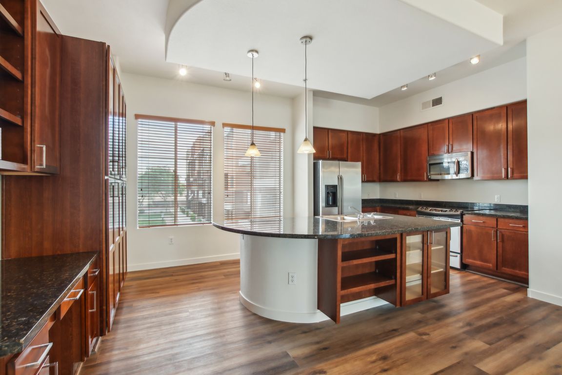 93rd ave 1004-009.jpg