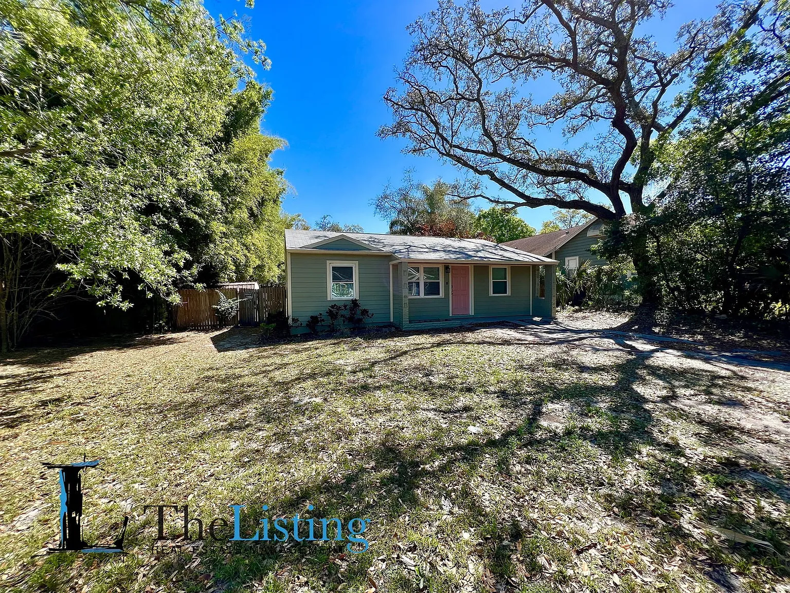 3 bed, 2.0 bath, 945 sqft, $2,200 — Photo 3