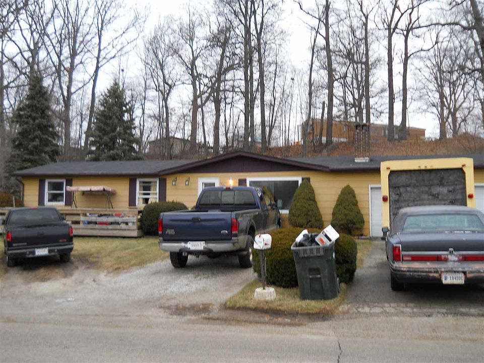 2nd image of 3020 E Wooster Rd